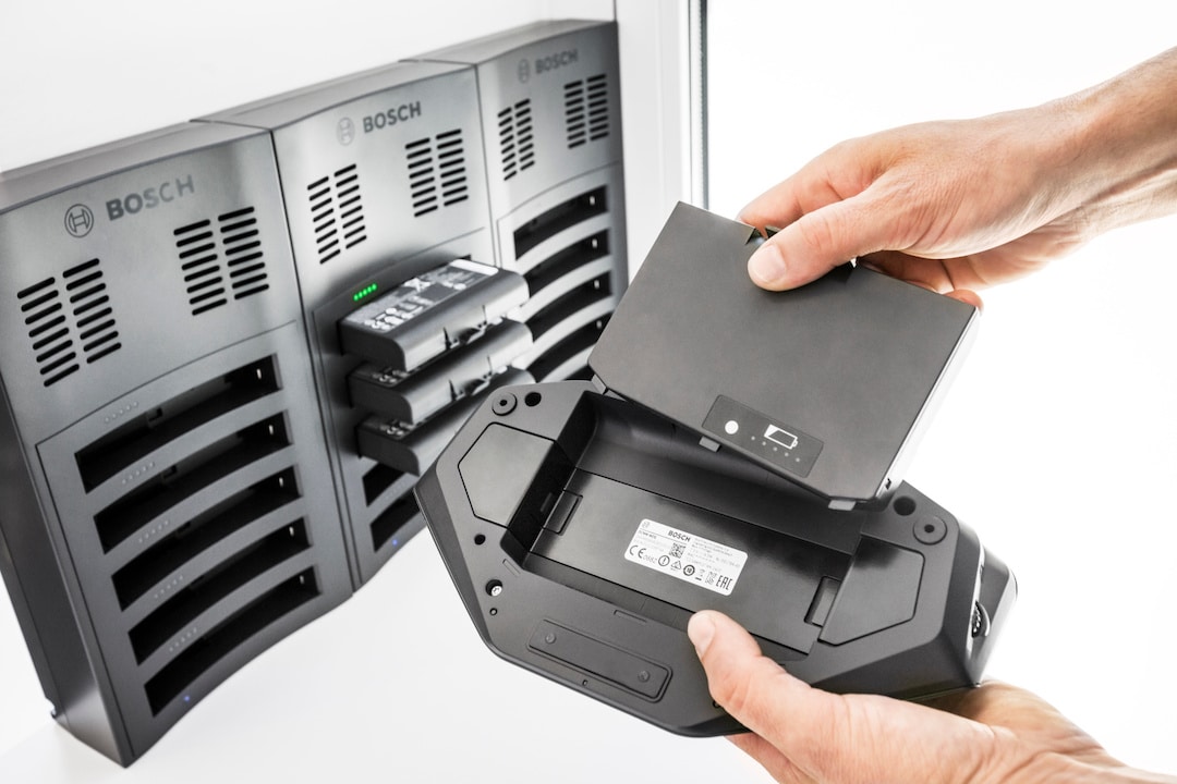 akkubetriebene Mikrofon Tischsprechstelle Mikrofonanlage Mikrofonkette mieten Bosch Verleih Berlin Konferenztechnik